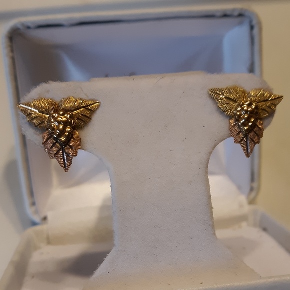 Black Hills Gold Earrings Multi-tone 10k Earrings - Picture 2 of 6
